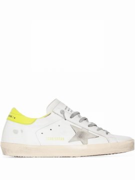 Superstar Distressed Lace-up Trainers In Weiss