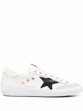 Star-patch Sneakers In Weiss